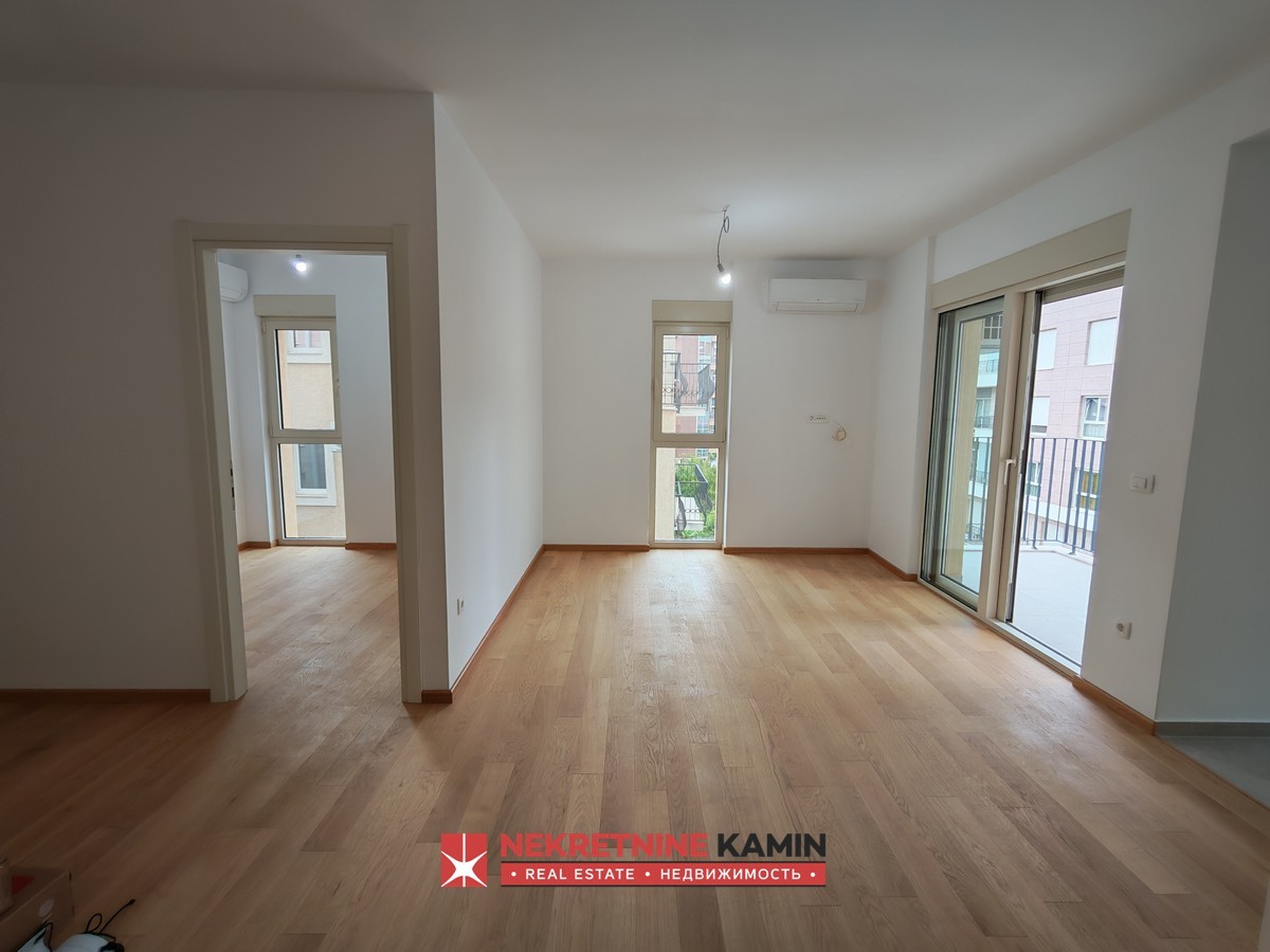 Two-Bedroom Apartment of 65 m² near the TQ Centre, Budva